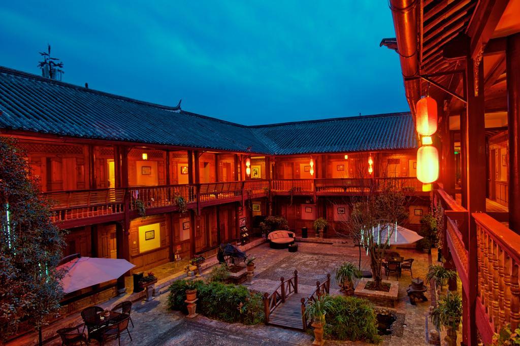 Lijiang Wangfu Hotel Esterno foto